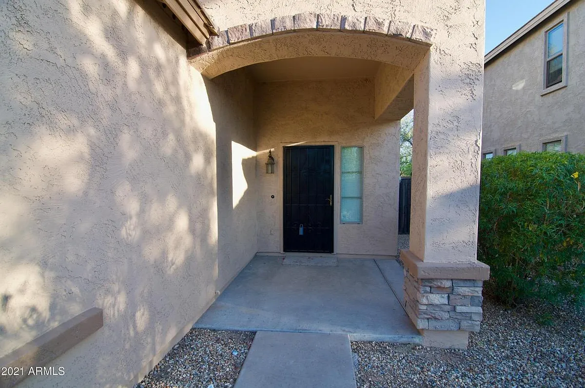 Building Photo - 17533 W Mandalay Ln