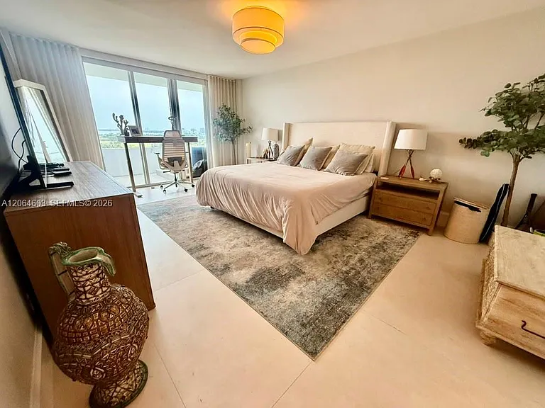 5600 Collins Ave #15S — Photo 5