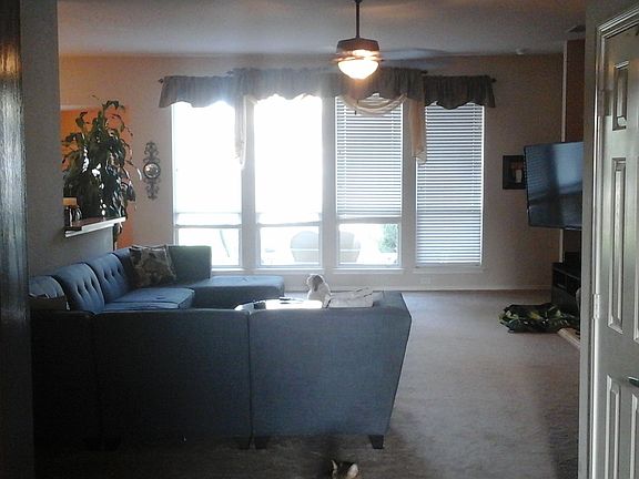 4th image of 8633 Deepwood Ln