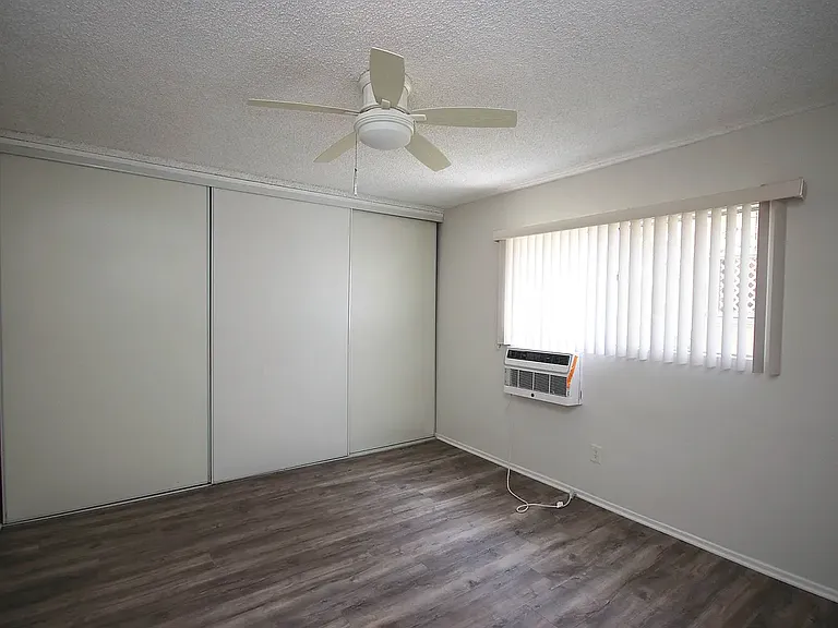 567 N Holliston Ave #1 — Photo 17