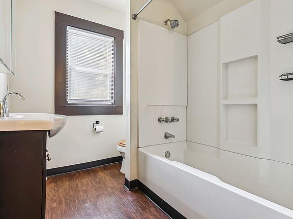 3rd image of 87 E Dodridge St