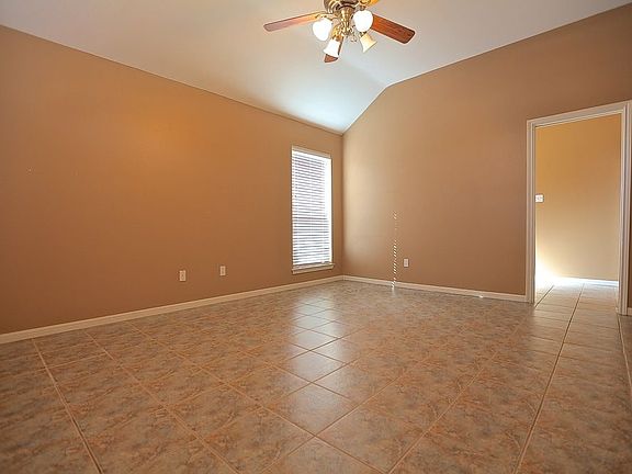 4th image of 5604 Legacy Oaks Dr