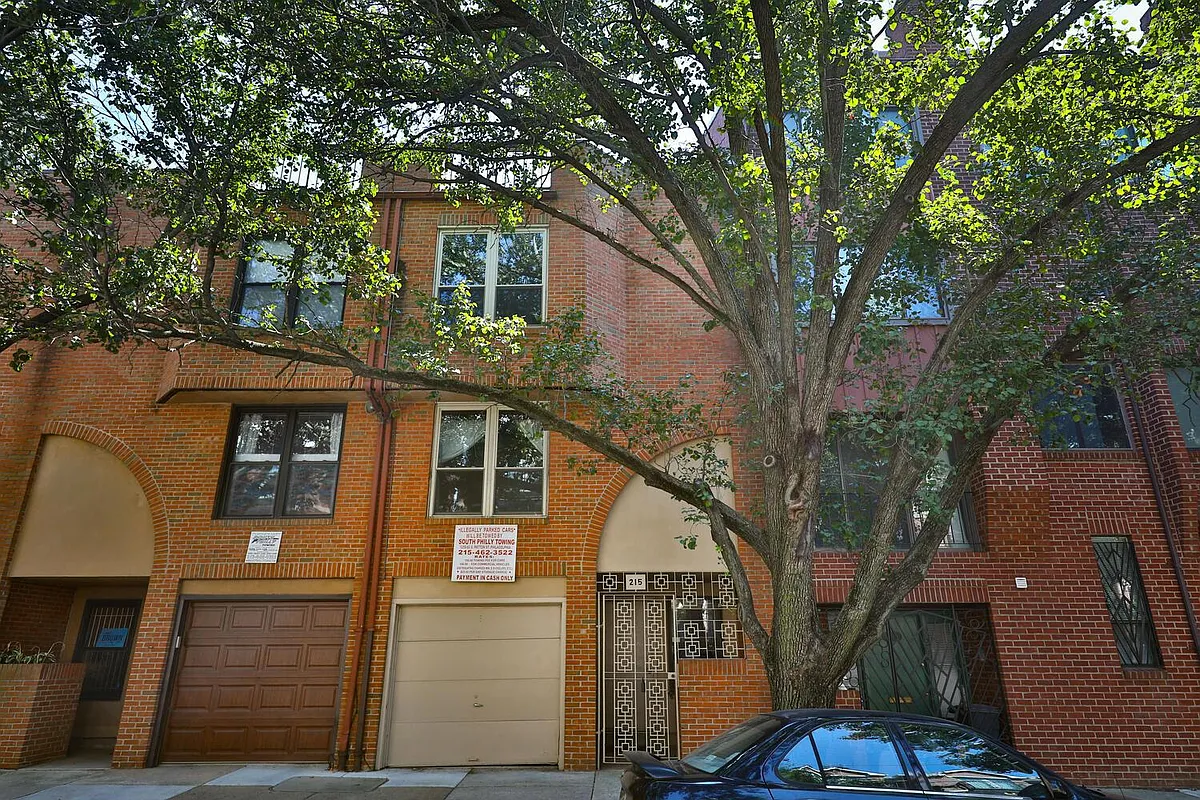Building Photo - 215 N 23rd St