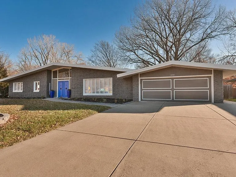 659 Dillon Dr — Photo 1