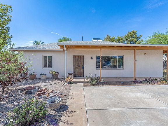 3rd image of 3958 E Louis Ln