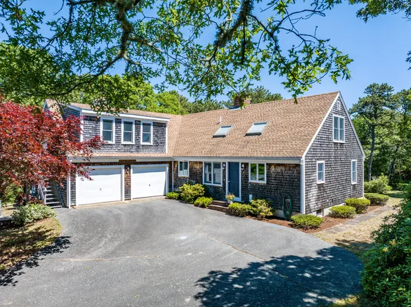 9 Mallard Lane, Harwich, MA 02645