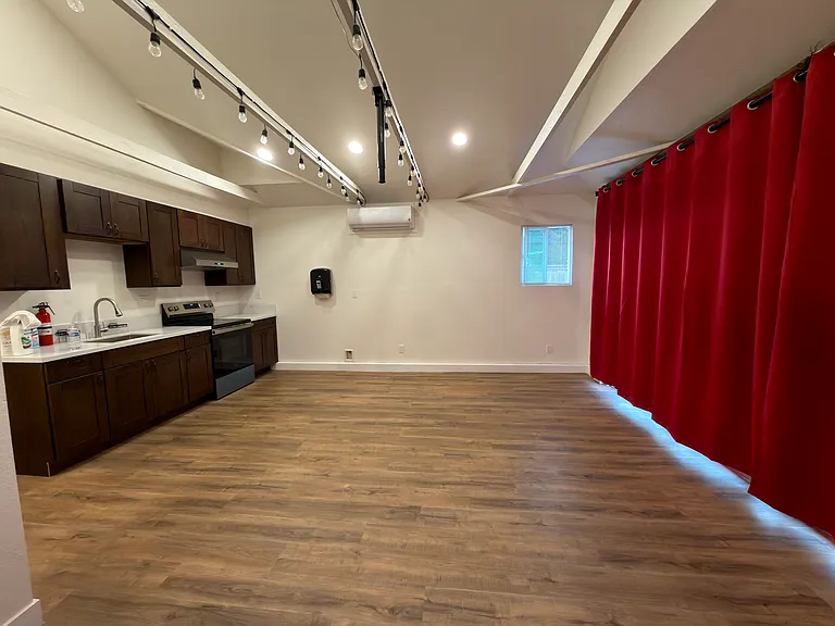 4224 Governor Dr — Photo 8