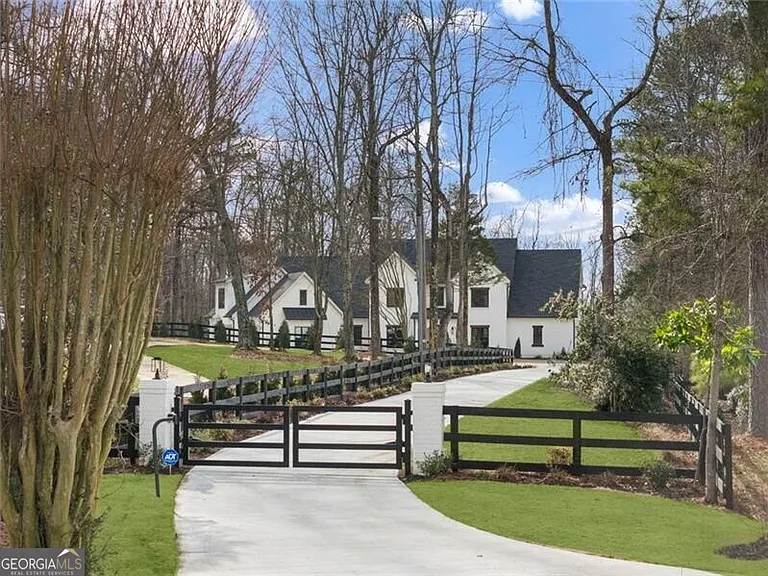 2309 Dinsmore Rd — Photo 8