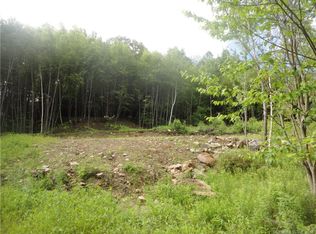 20 Horseshoe Hill Rd, Bethany, CT 06524