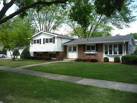 1st image of 916 W Alexandria St