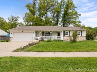 1025 48th St SE, Kentwood, MI 49508