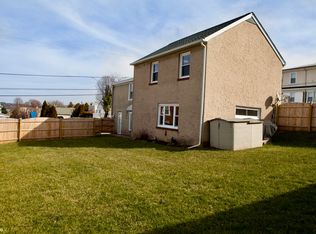 606 Holstein St, Bridgeport, PA 19405