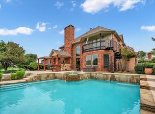 2071 Fair Oaks Cir, Corinth, TX 76210