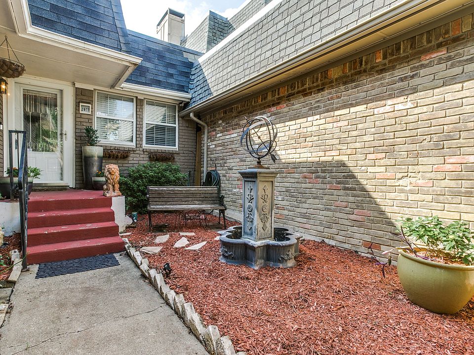 1st image of 2617 Glenmore Dr