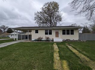 204 E Throp St, Troy, IL