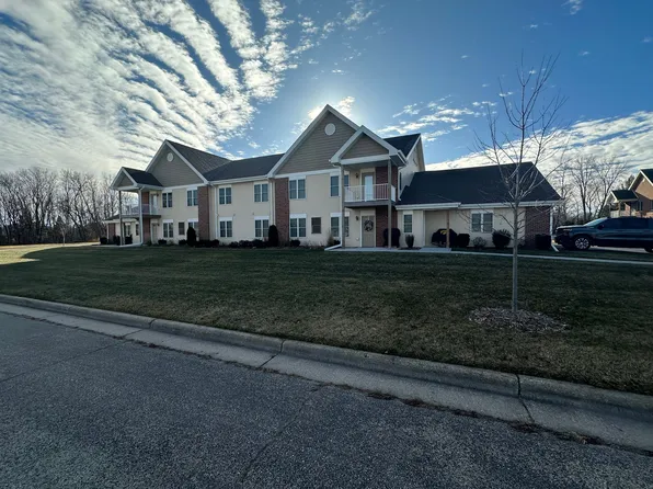 575 Sunset Dr., 575 W Sunset Dr #6, Milton, WI 53563