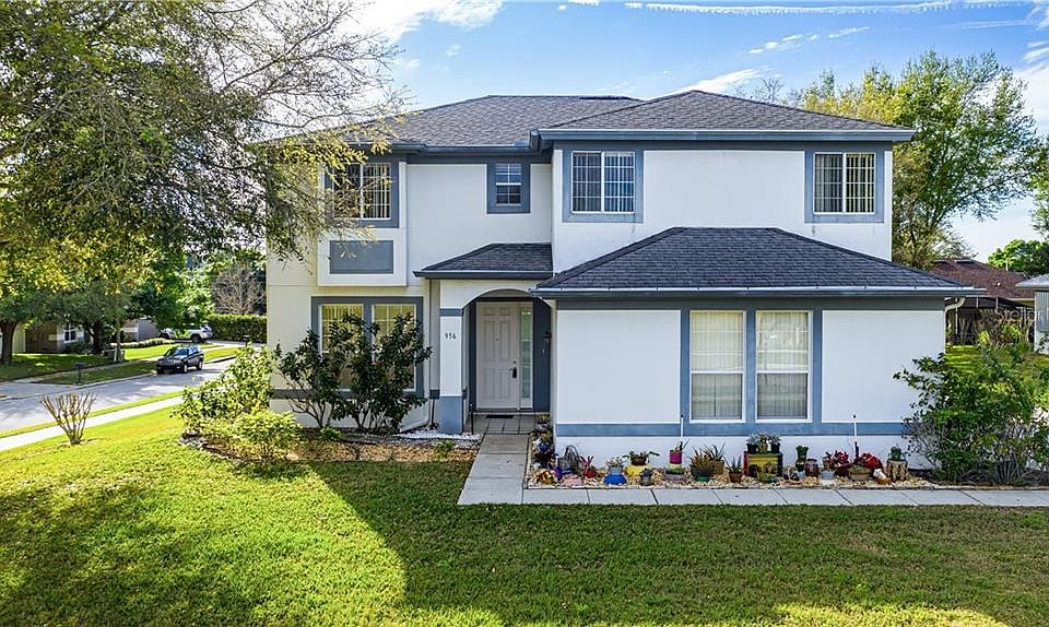 1st image of 956 Cumberland Cir
