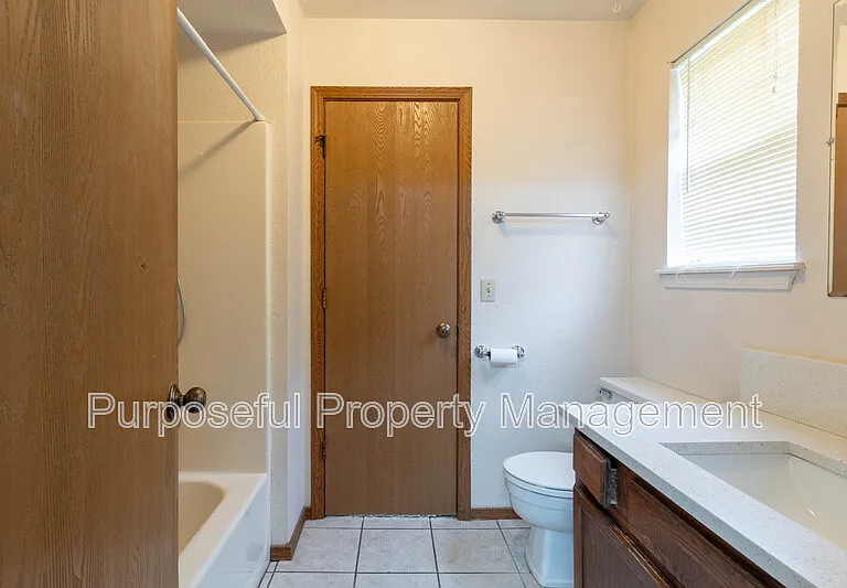 216 N Fretz Ave — Photo 14