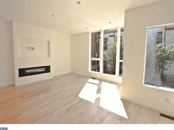 3rd image of 501 S 12th St #A