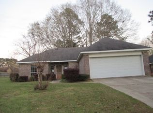 5740 Wyndallwood Ct, Jackson, MS 39212