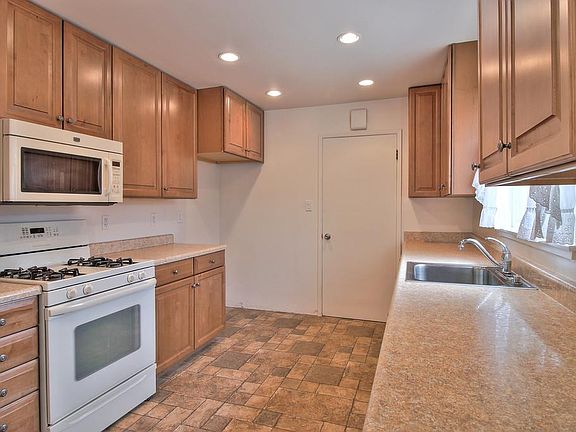 5th image of 3444 San Pablo Ave