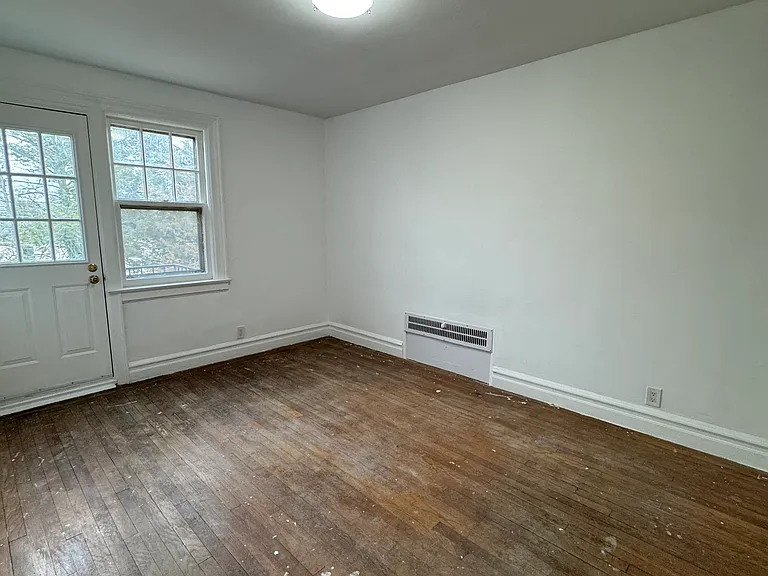 15 Crotty Ave #2 — Photo 4