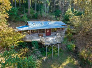 5882 Stover Rd, Blue Lake, CA 95525