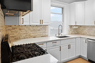 122 West 39th Street