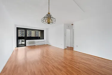 77 Fulton Street