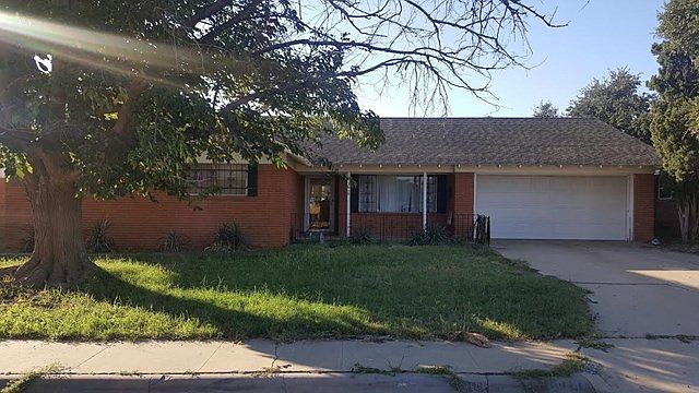 1st image of 3618 Loma Dr