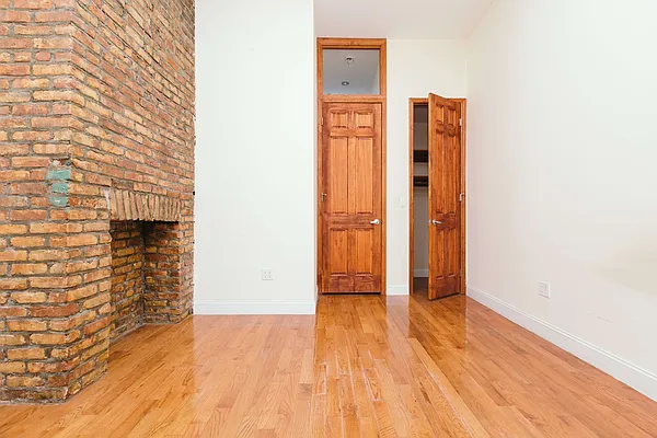 Rented by Nooklyn NYC LLC | media 24