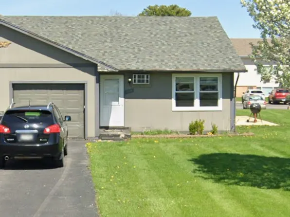 708 Oakton Rd, Montgomery, IL 60538