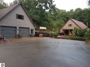 340 W 18 Rd, Mesick, MI 49668