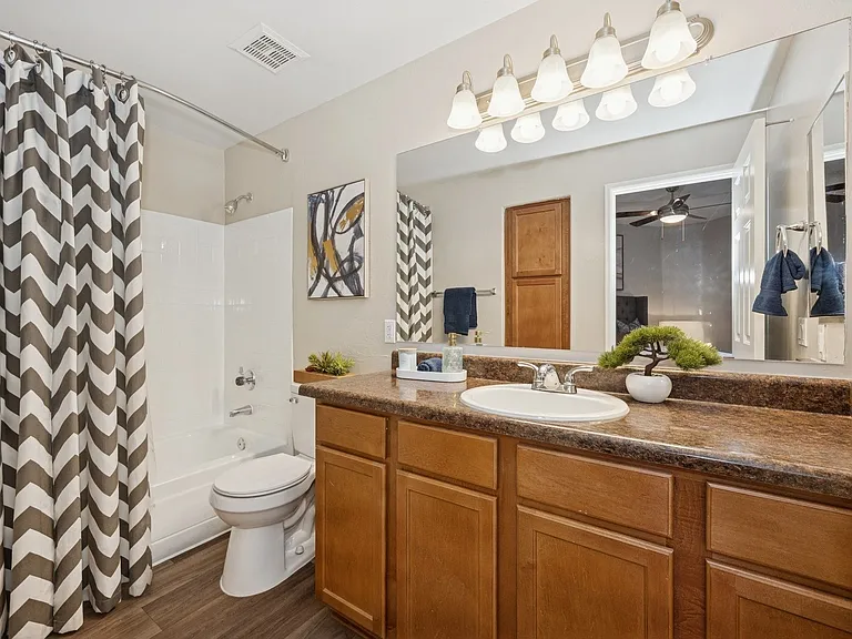 Scottsdale Horizon Apartments — Photo 6