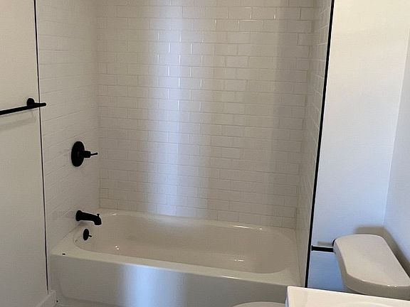 4th image of 1520 Waterhouse St