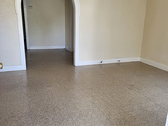 2nd image of 310 Avant Ave