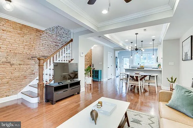 1622 Gales St NE — Photo 8