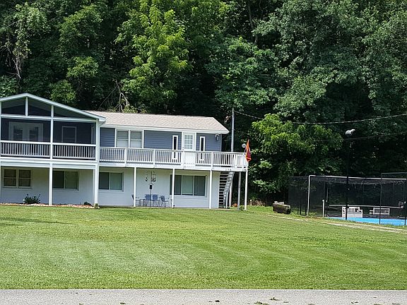 3rd image of 275 Mason Dr