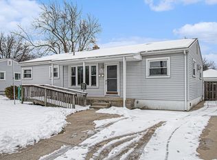 30801 Pardo St, Garden City, MI 48135