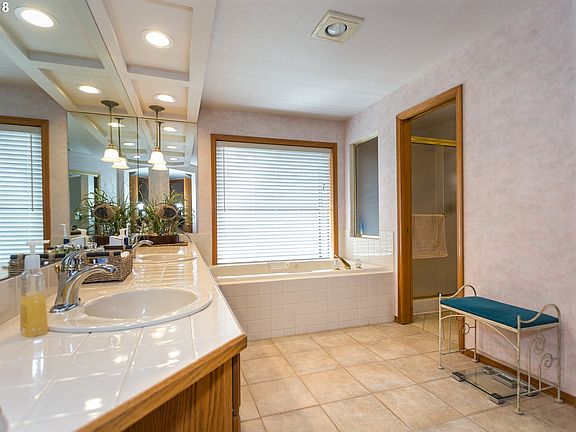 5th image of 3215 SE Spyglass Dr