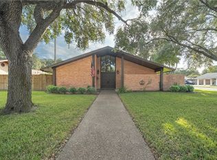 1519 Delwood Ln, Alice, TX 78332