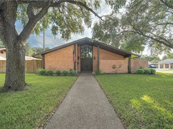 1519 Delwood Ln, Alice, TX 78332