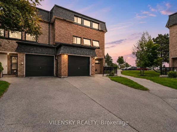 14 Poplar Cres #19, Aurora, ON L4G 3L3