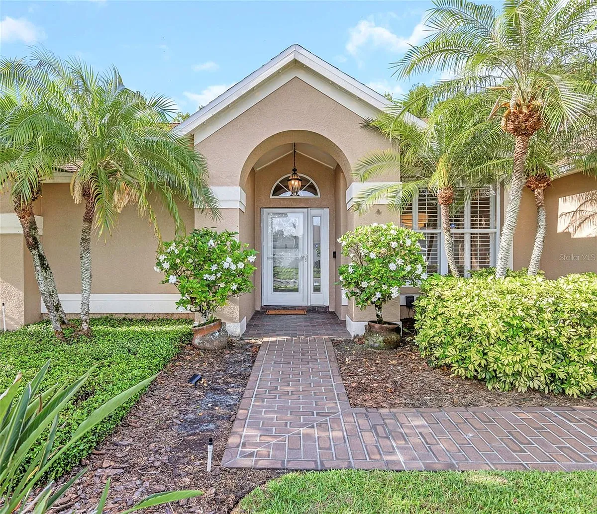 Building Photo - 15002 Rocky Ledge Dr
