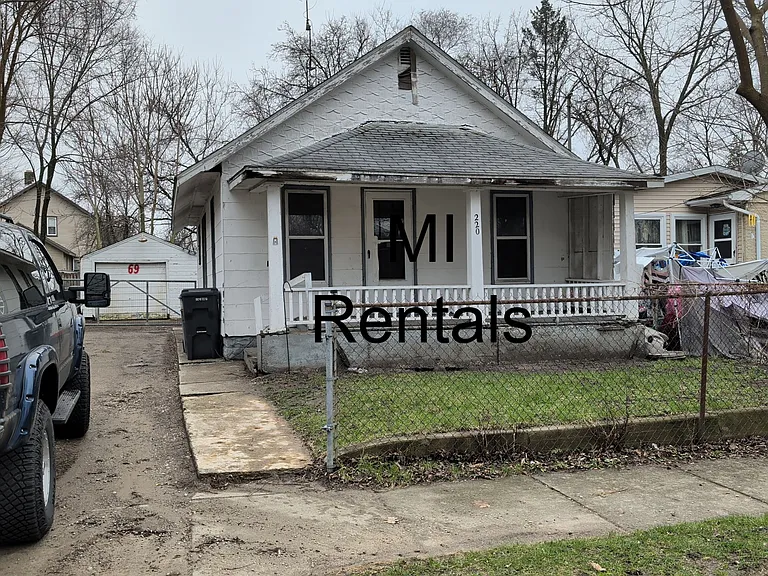 220 E Lakeview Ave — Photo 1