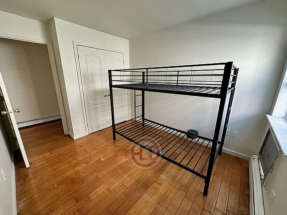5th image of 1905 Arnow Ave #1