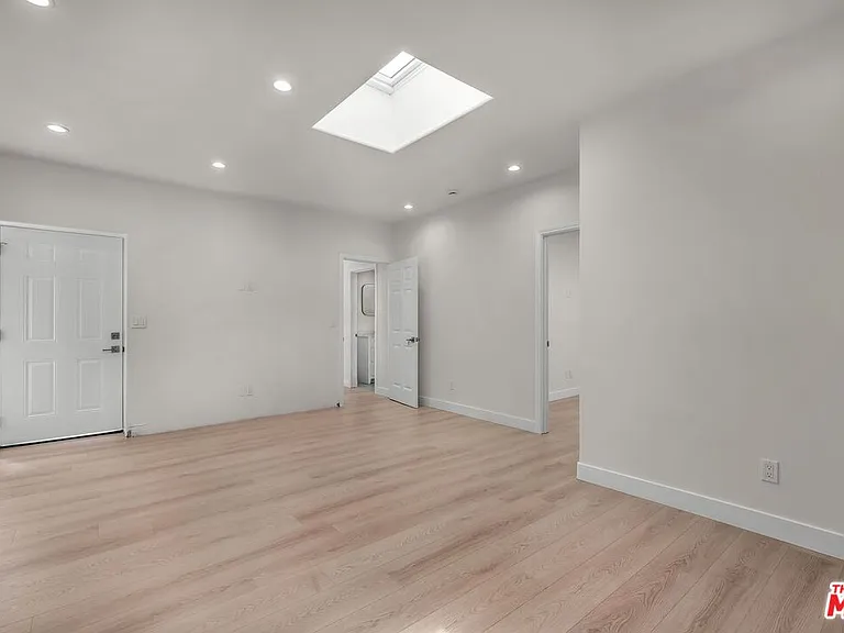 303 Culver Blvd — Photo 8