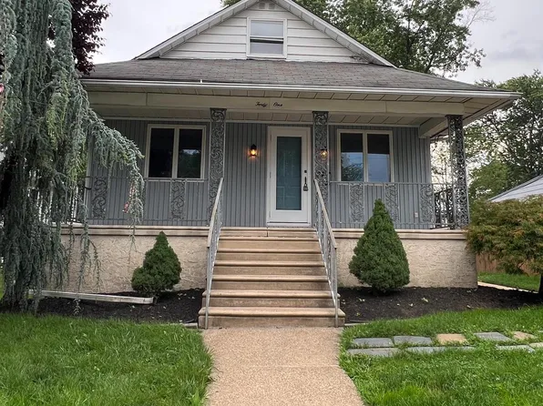 41 N Clinton Ave, Maple Shade, NJ 08052