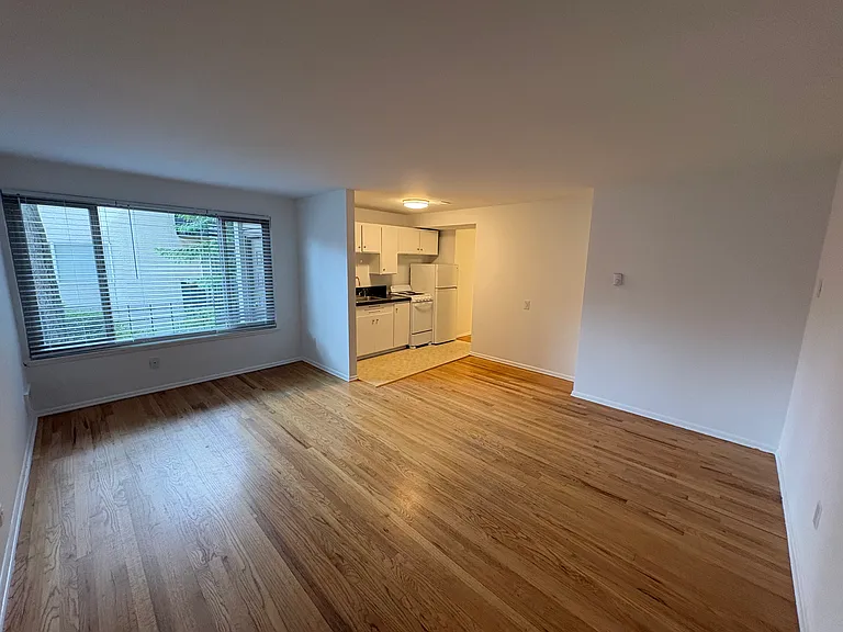 408 N 61st St #4 — Photo 8