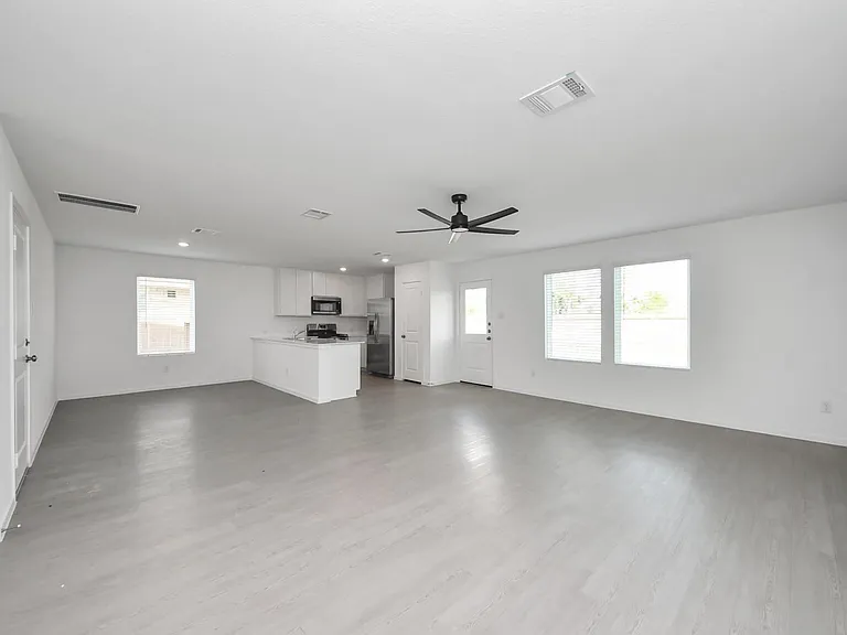 31422 Casacalenda Ln — Photo 4